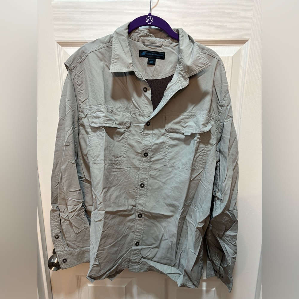 Men’s Eastern Mountain Sports Fishing Shirt Size L